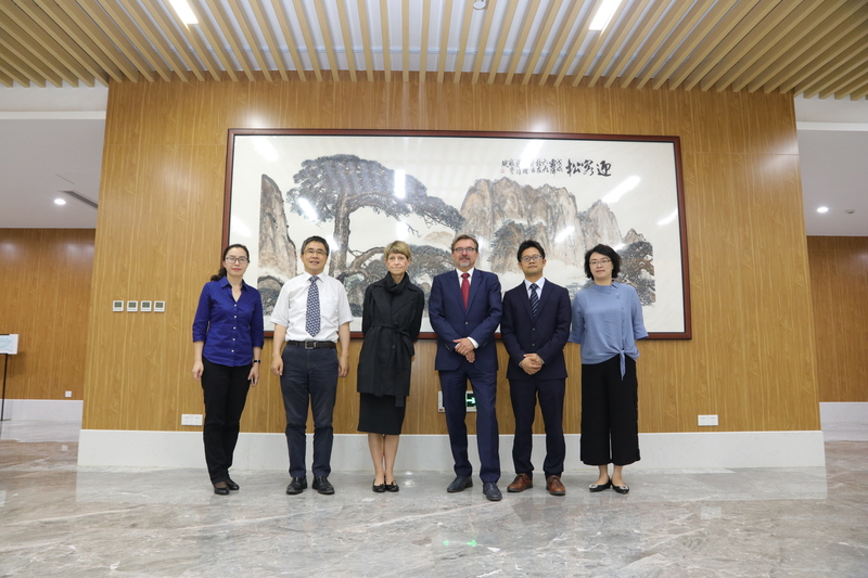 曹宵鸣,国际合作与交流处副处长彭德雷,唐纪敏等参加相关会谈和活动