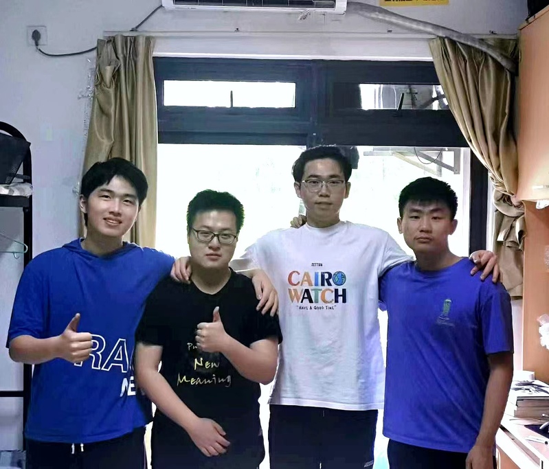 【聊聊咱的身边人】梦想成真×4！华理这个宿舍四男生果然一“研”为定